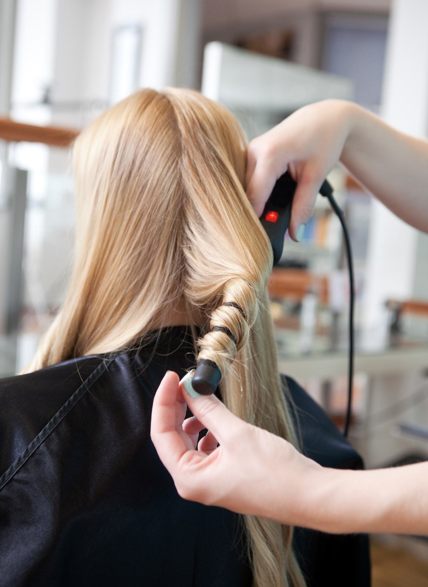 how-to-use-a-curling-iron-on-any-hair-length-all-things-hair-us