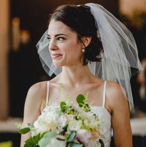 Bride hairstyle deals with veil