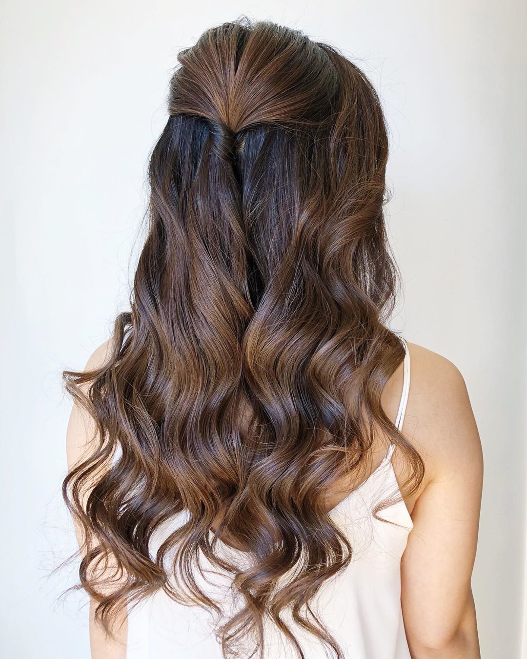 23 Stunning Half Up Half Down Wedding Hairstyles