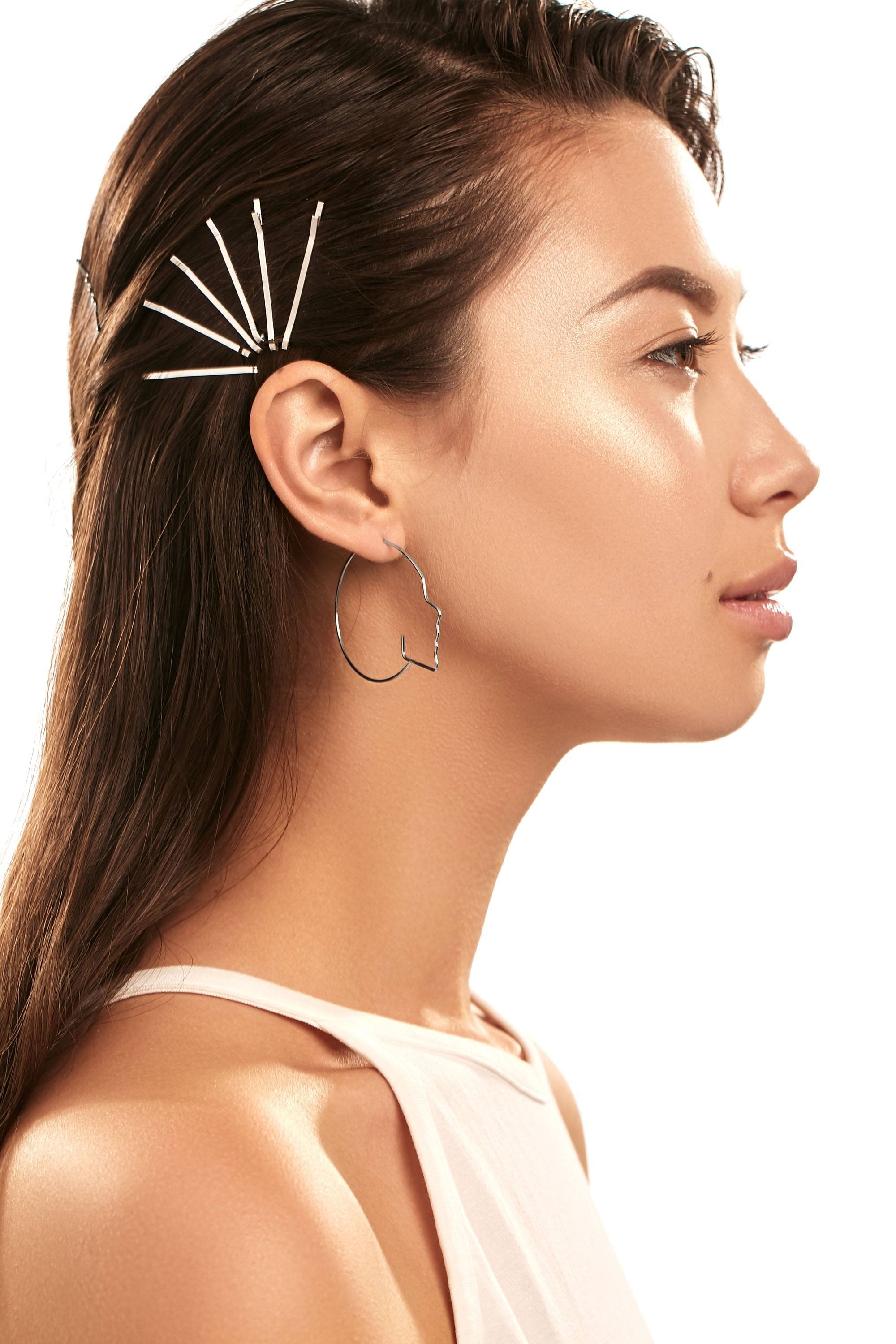 25 Hair Clip Looks That You Must Try Now All Things Hair Ph